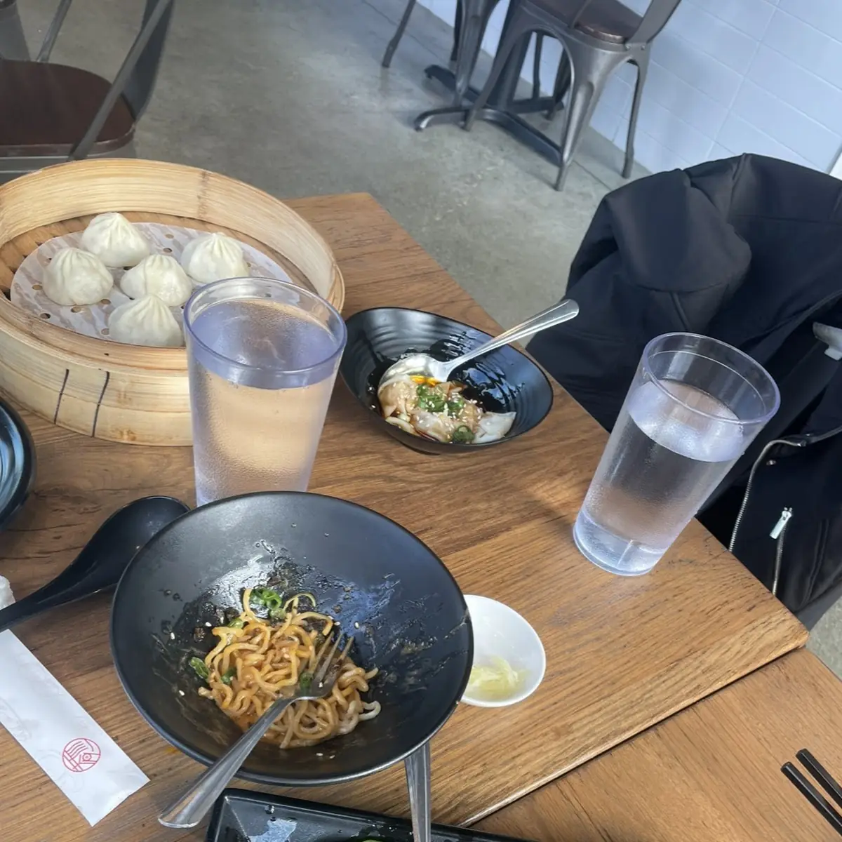 dan dan noodles ⓥ 担担面